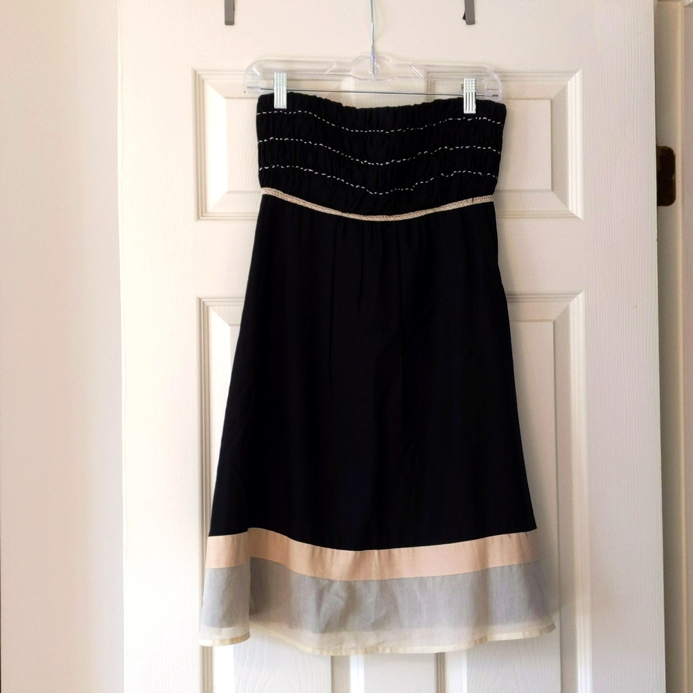 Black and tan strapless sundress